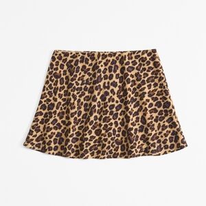 Abercrombie Mid Rise Mini Skort